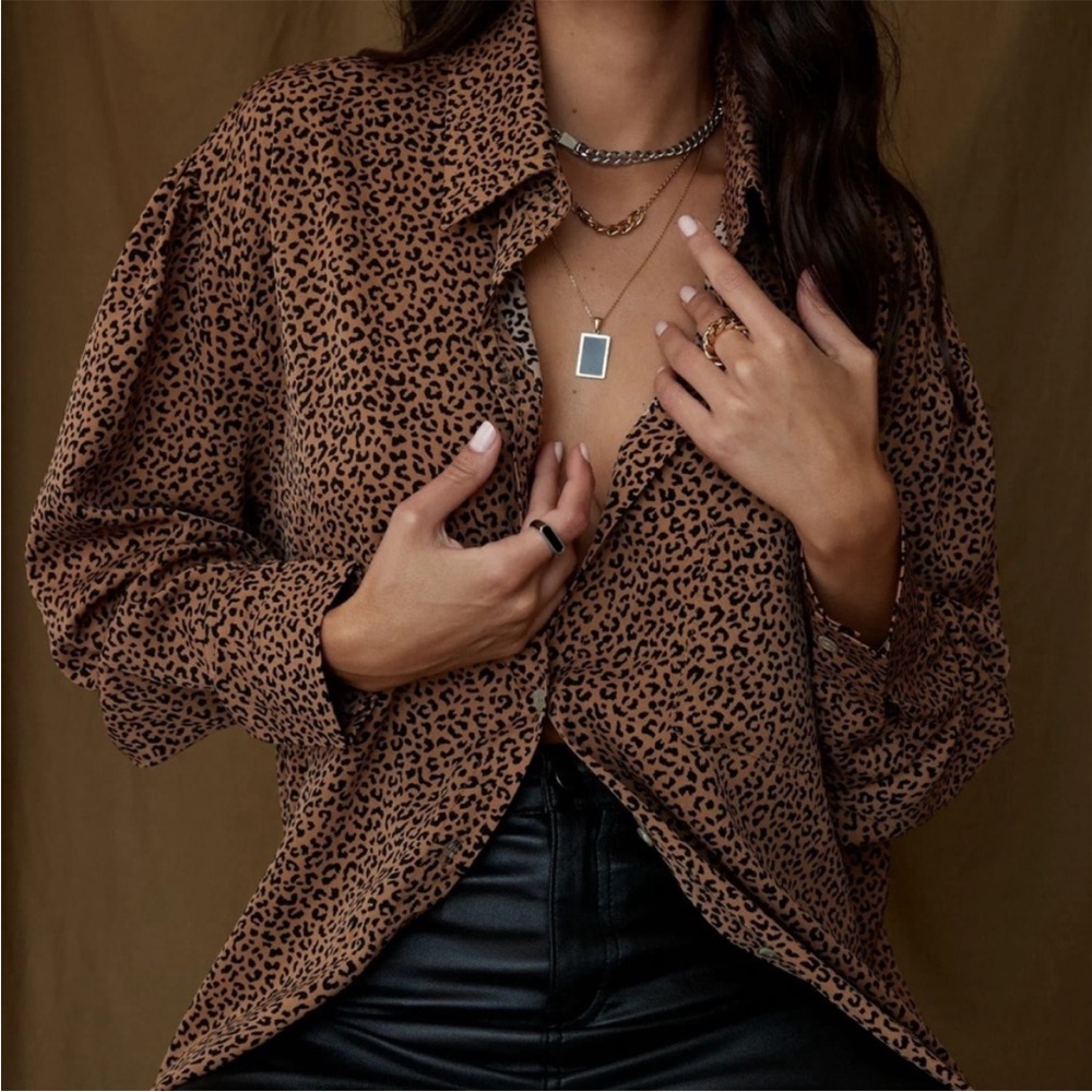 12th Tribe Leopard Print Button Up Shirt M/L